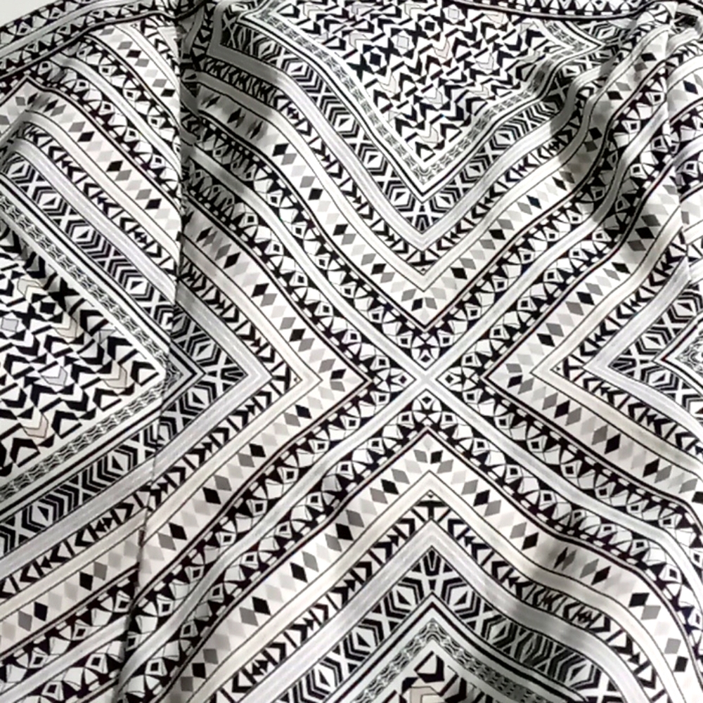 White house Black market